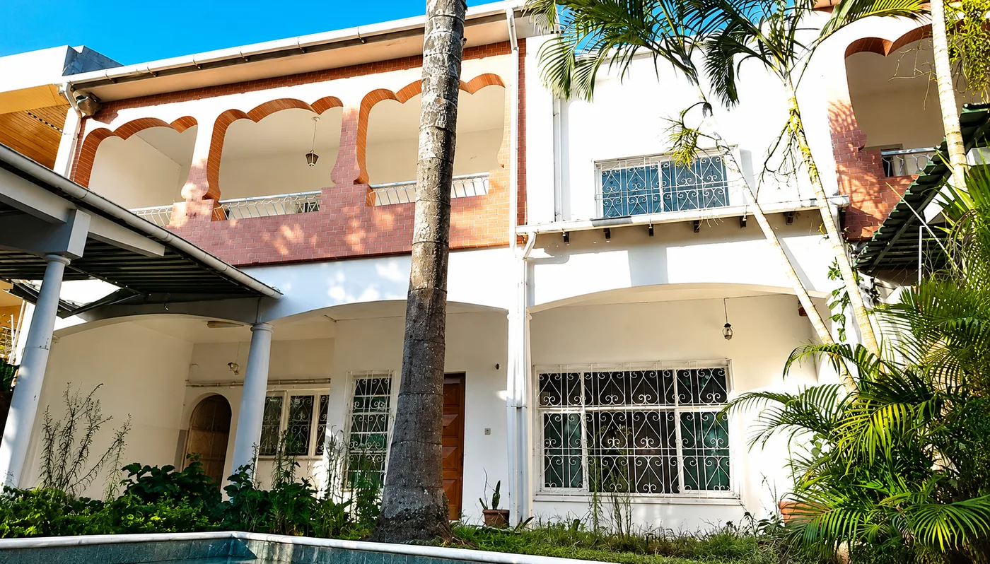 Fachada frontal antes da remodelação